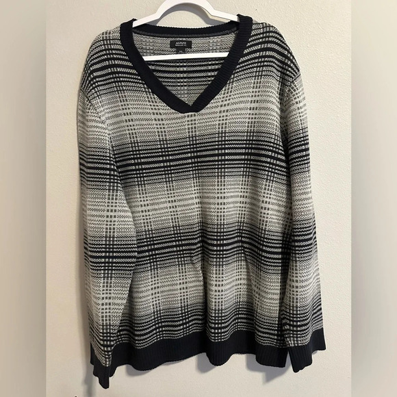 Alfani men’s Black White 100% Cotton Sweater Heavy V-Neck XXL - Picture 1 of 6